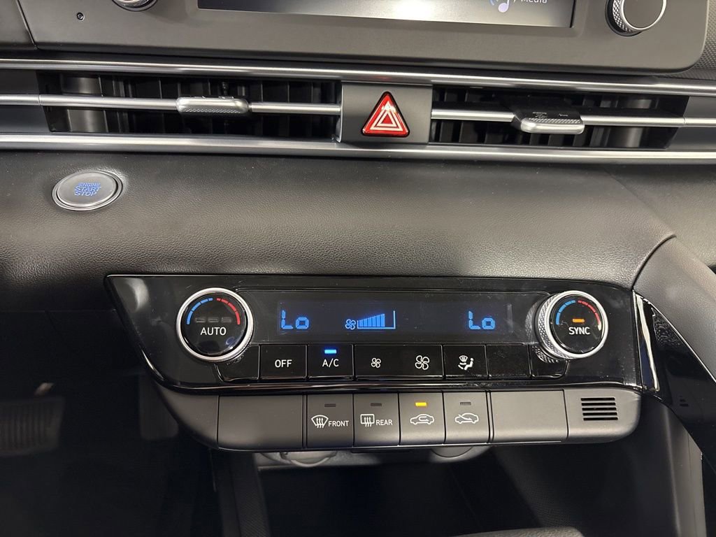 New 2025 Hyundai Elantra Hybrid FWD image 26