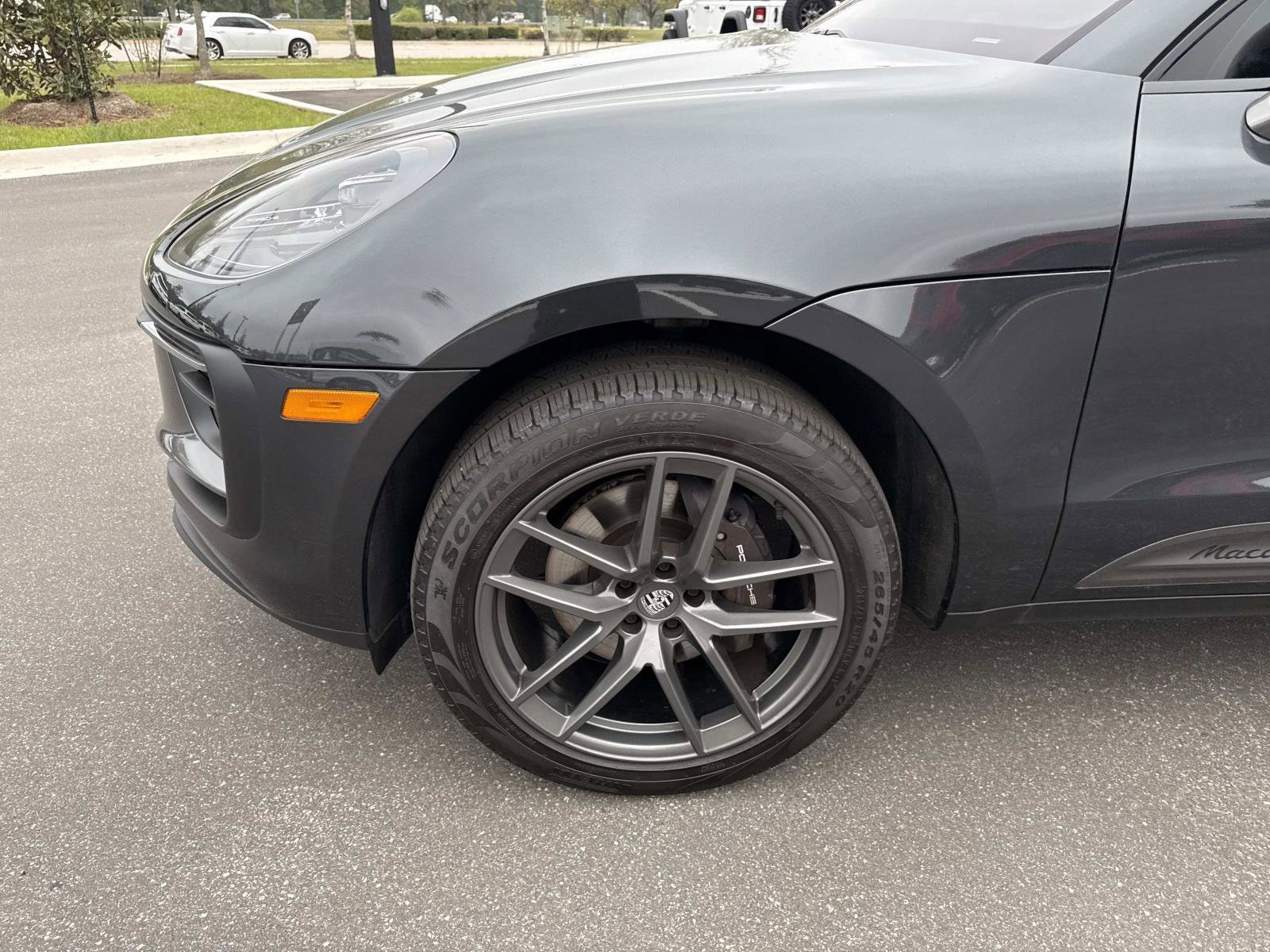 Used 2024 Porsche Macan image 10