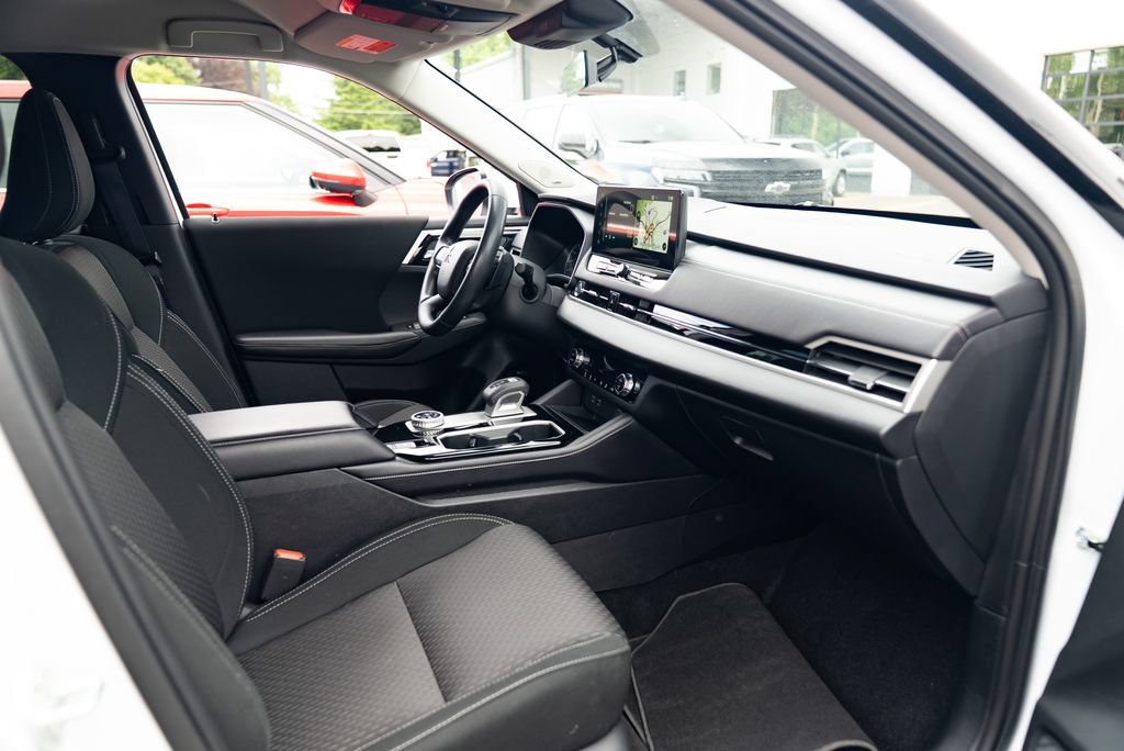 Used 2025 Mitsubishi Outlander ES AWD/4WD image 24