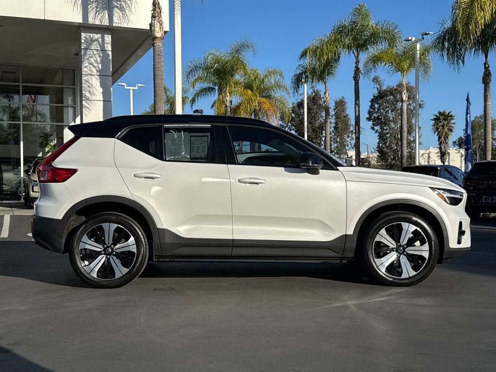 Certified 2023 Volvo XC40 Recharge Core image 6