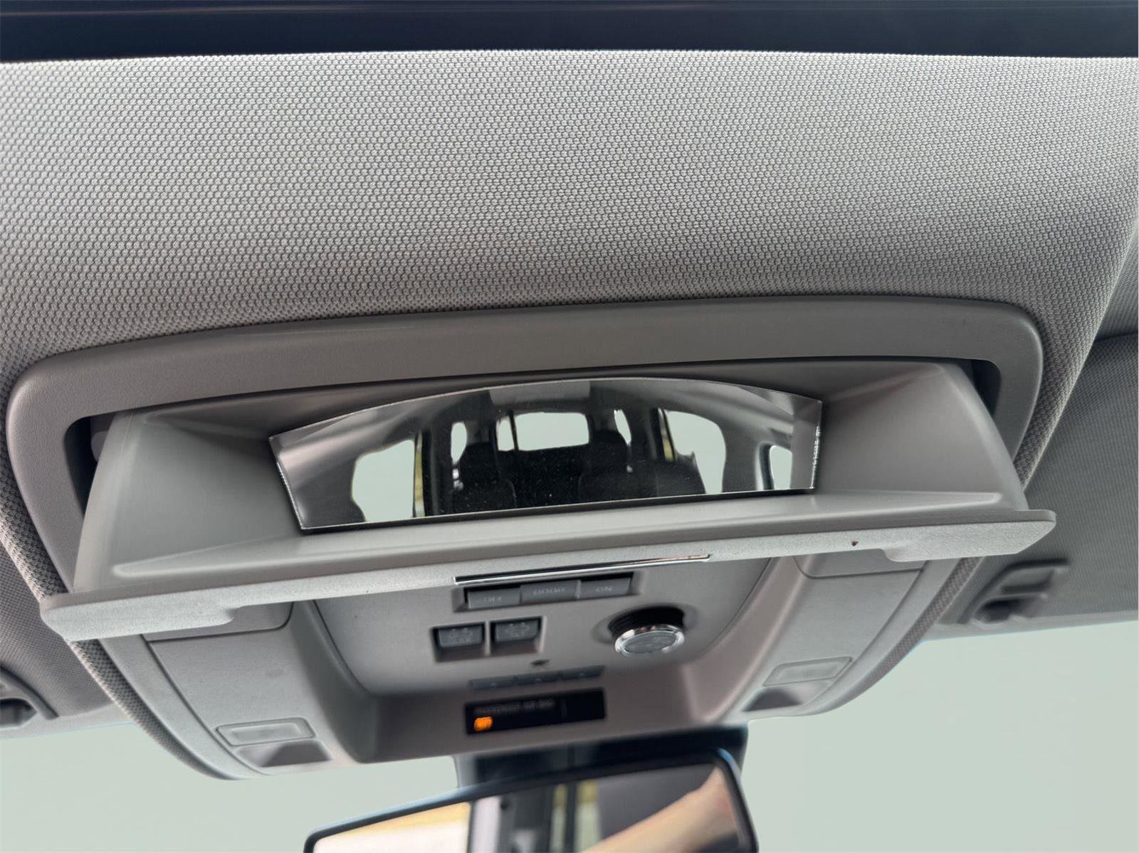 Used 2018 Chevrolet Tahoe LT image 34