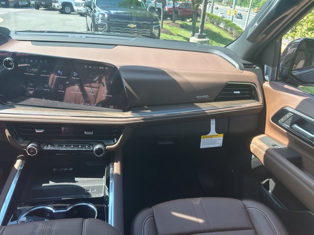 New 2026 Chevrolet Suburban High Country AWD/4WD image 28