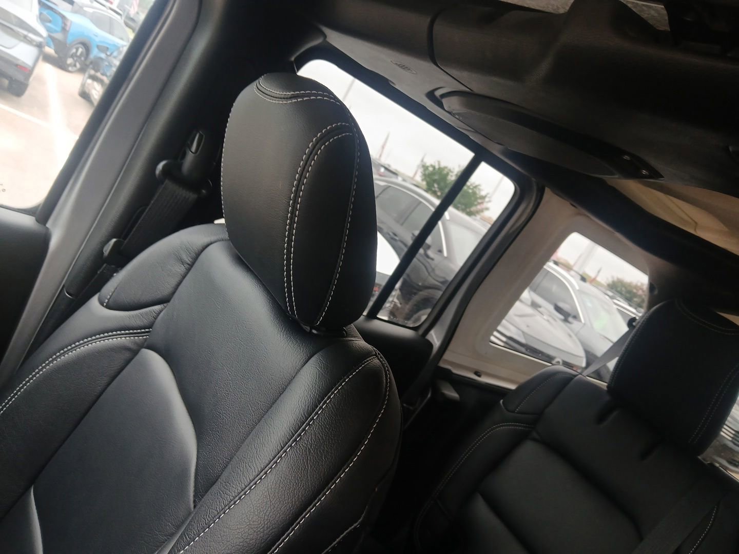 Used 2018 Jeep Wrangler Unlimited Sport S AWD/4WD image 17