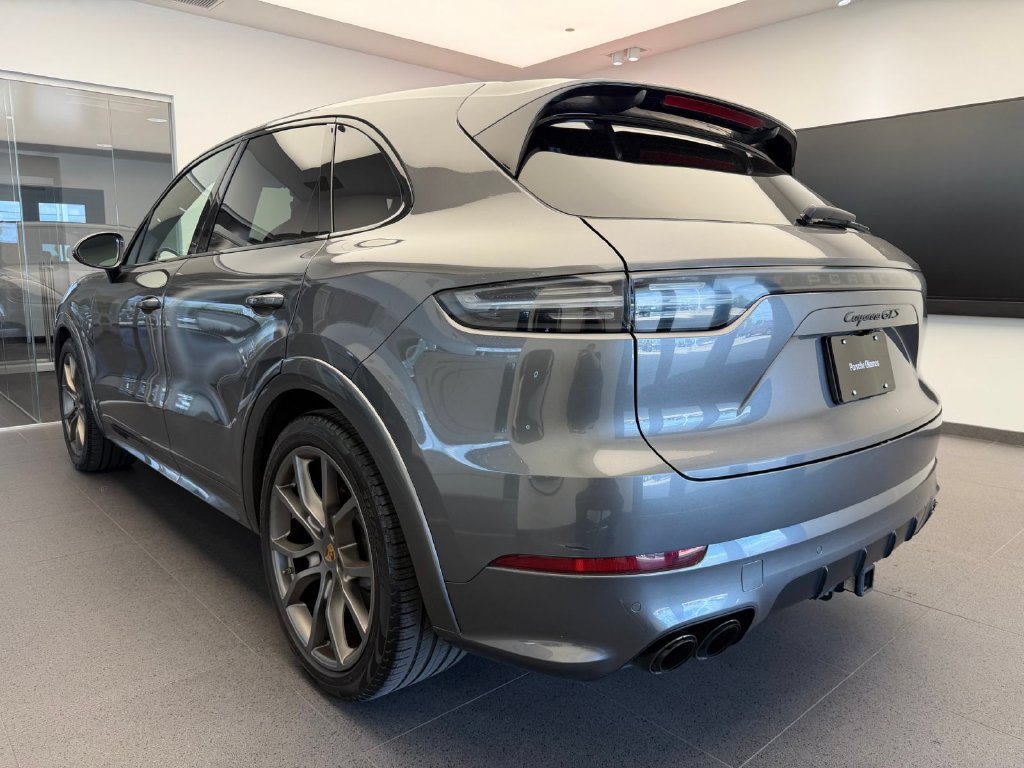 Used 2021 Porsche Cayenne GTS AWD/4WD image 3