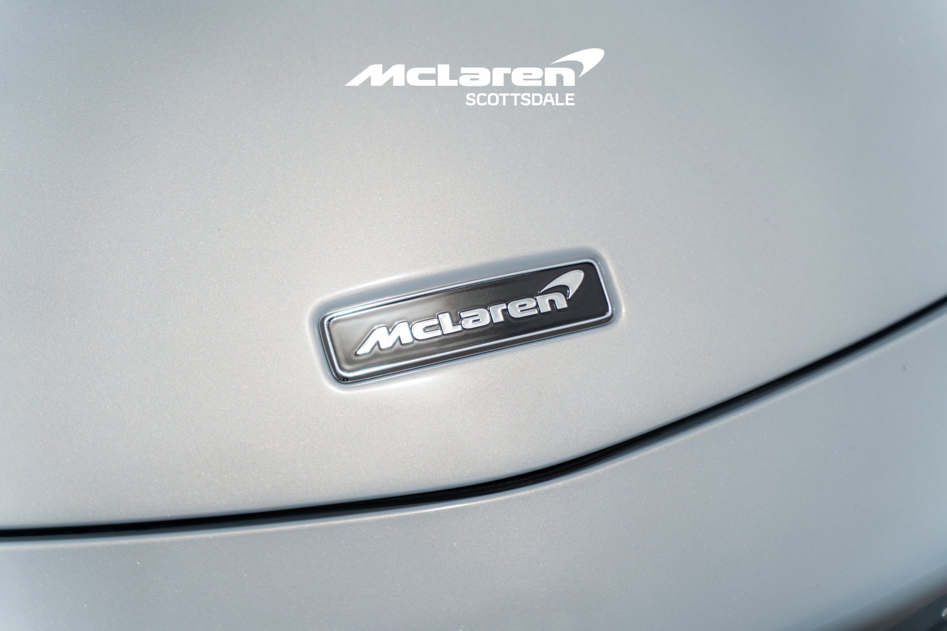 Used 2023 McLaren Artura RWD image 19