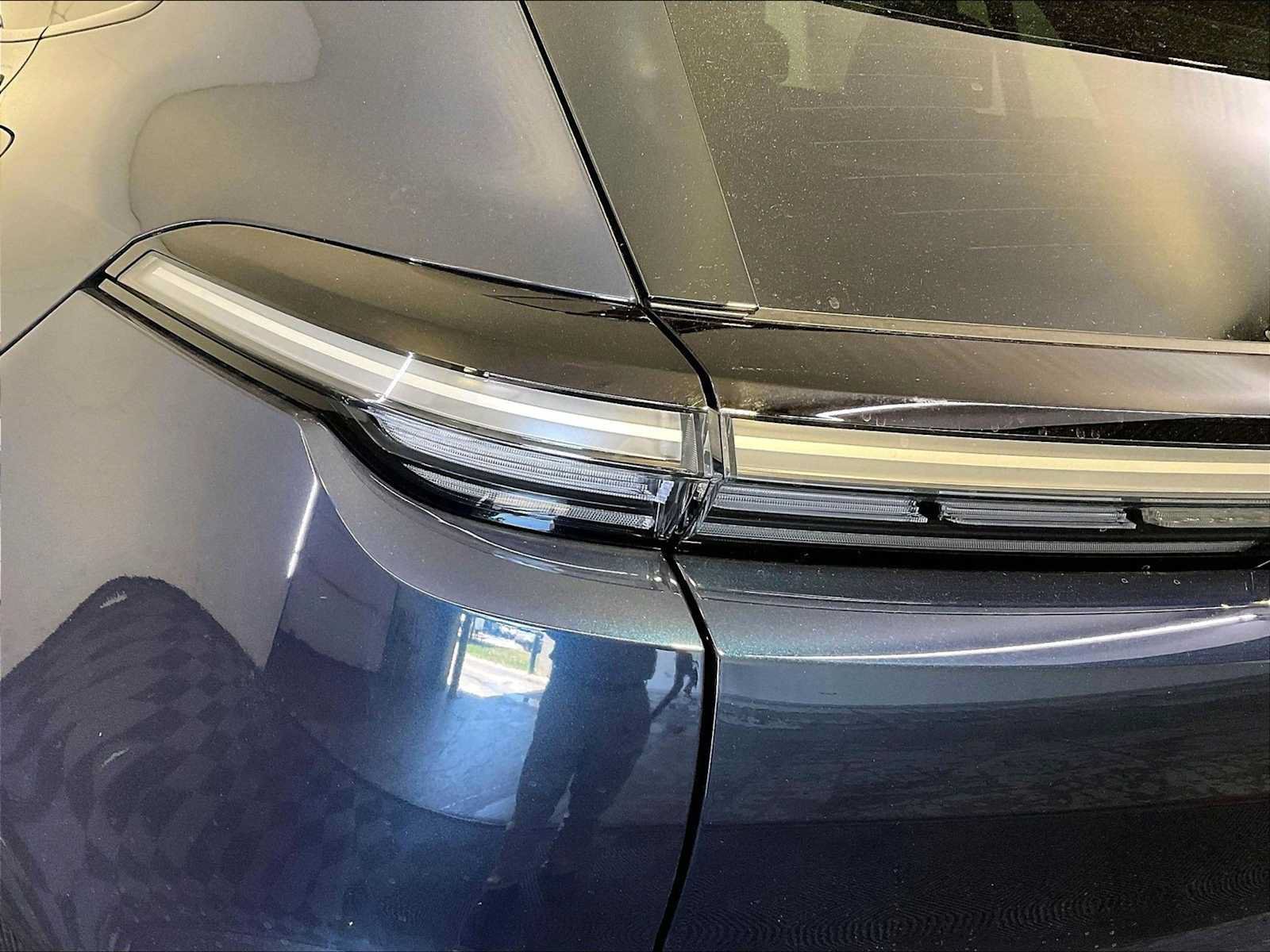 New 2026 Porsche Cayenne Electric AWD/4WD image 18