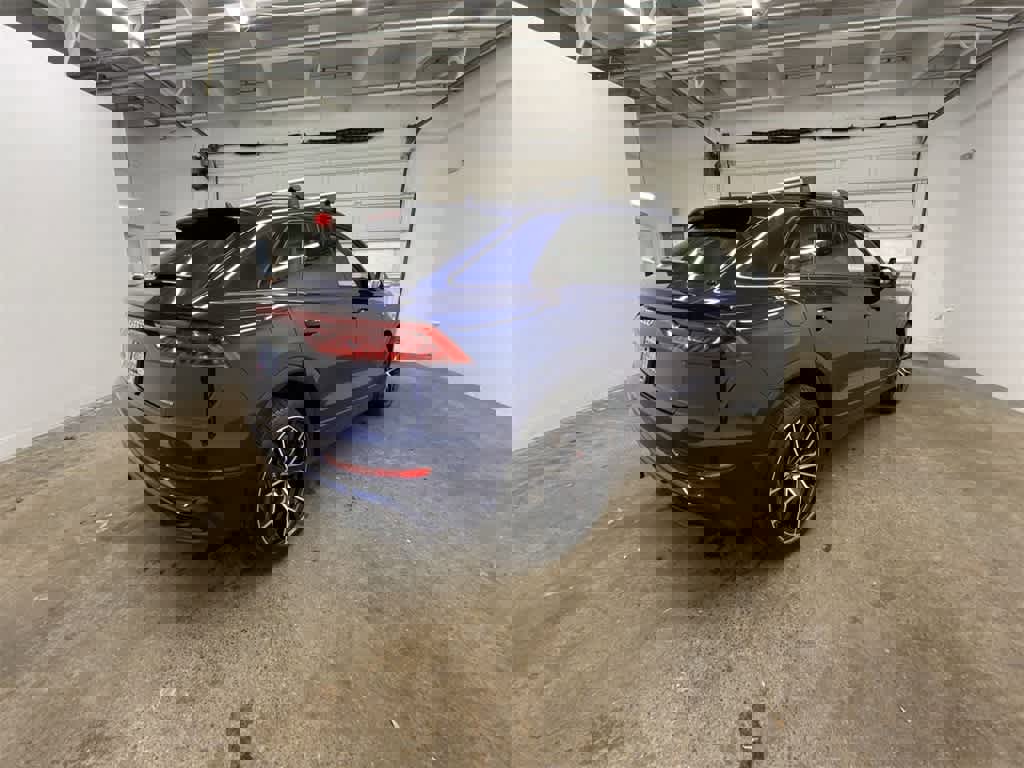 Used 2019 Audi Q8 Premium Plus w/ Premium Plus image 6