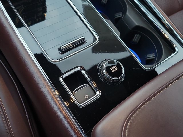 Certified 2024 Lincoln Aviator Black Label AWD/4WD image 33