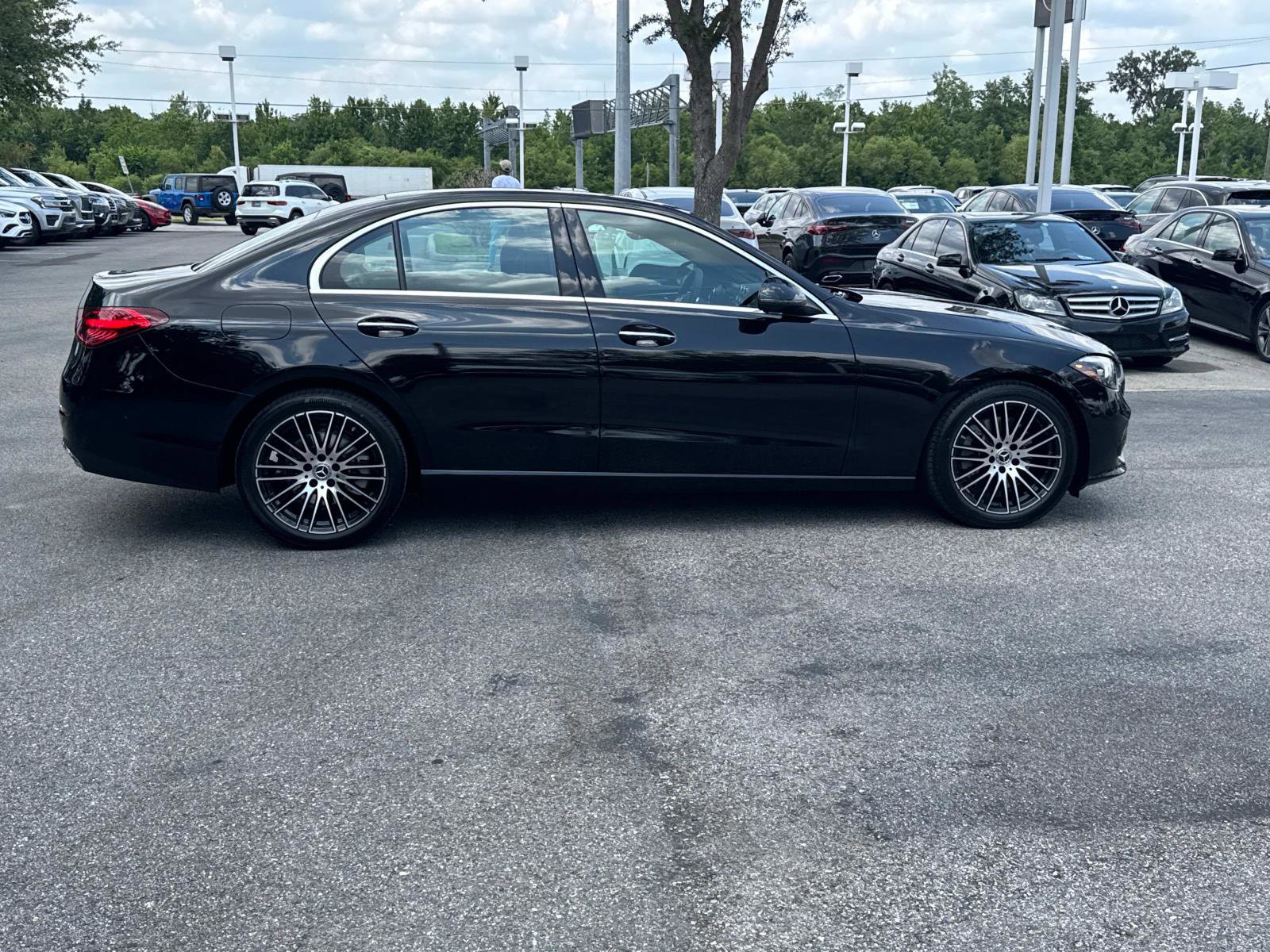 New 2025 Mercedes-Benz C 300 Sedan image 2