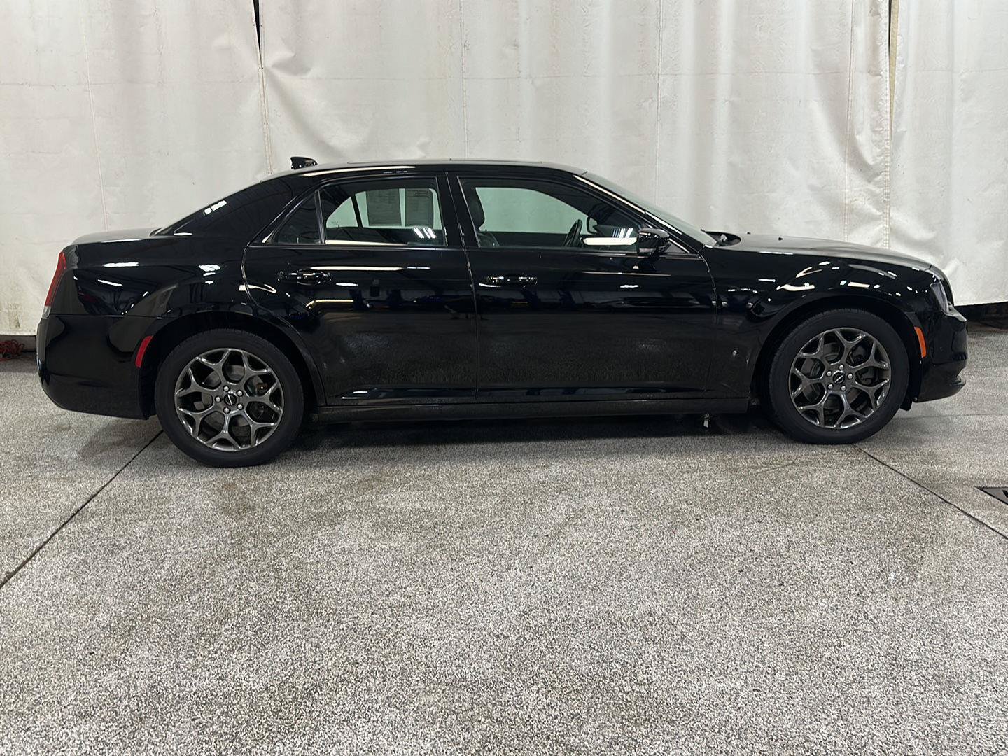 Used 2017 Chrysler 300 S w/ 300S Premium Group AWD/4WD image 6
