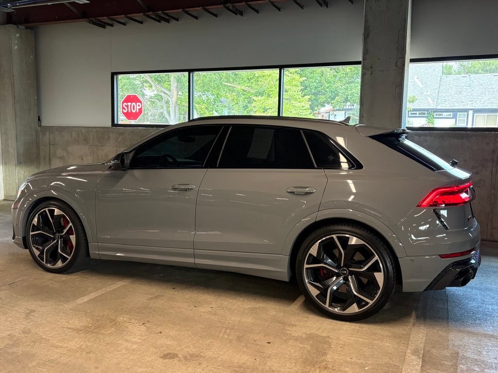 Used 2023 Audi RS Q8 AWD/4WD image 2