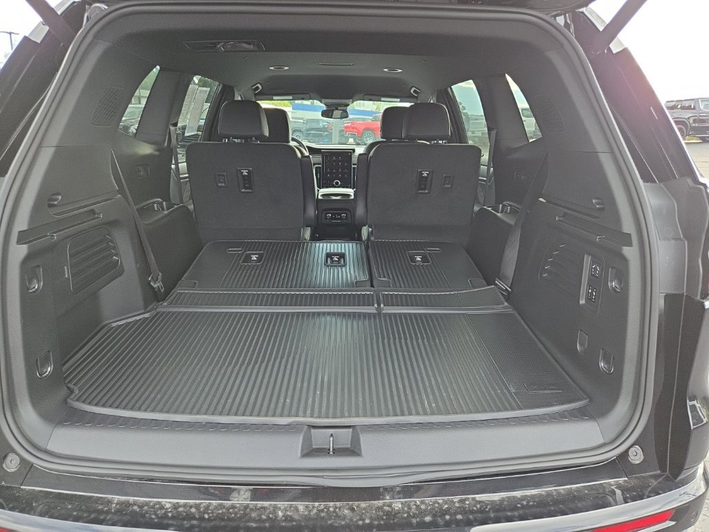 Used 2024 GMC Acadia Denali w/ LPO, Floor Liner Package AWD/4WD image 9