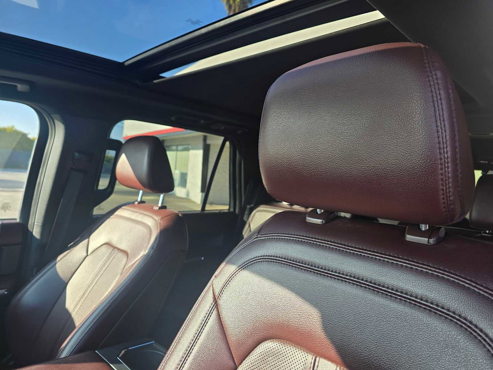 Used 2023 Ford Expedition Limited image 25