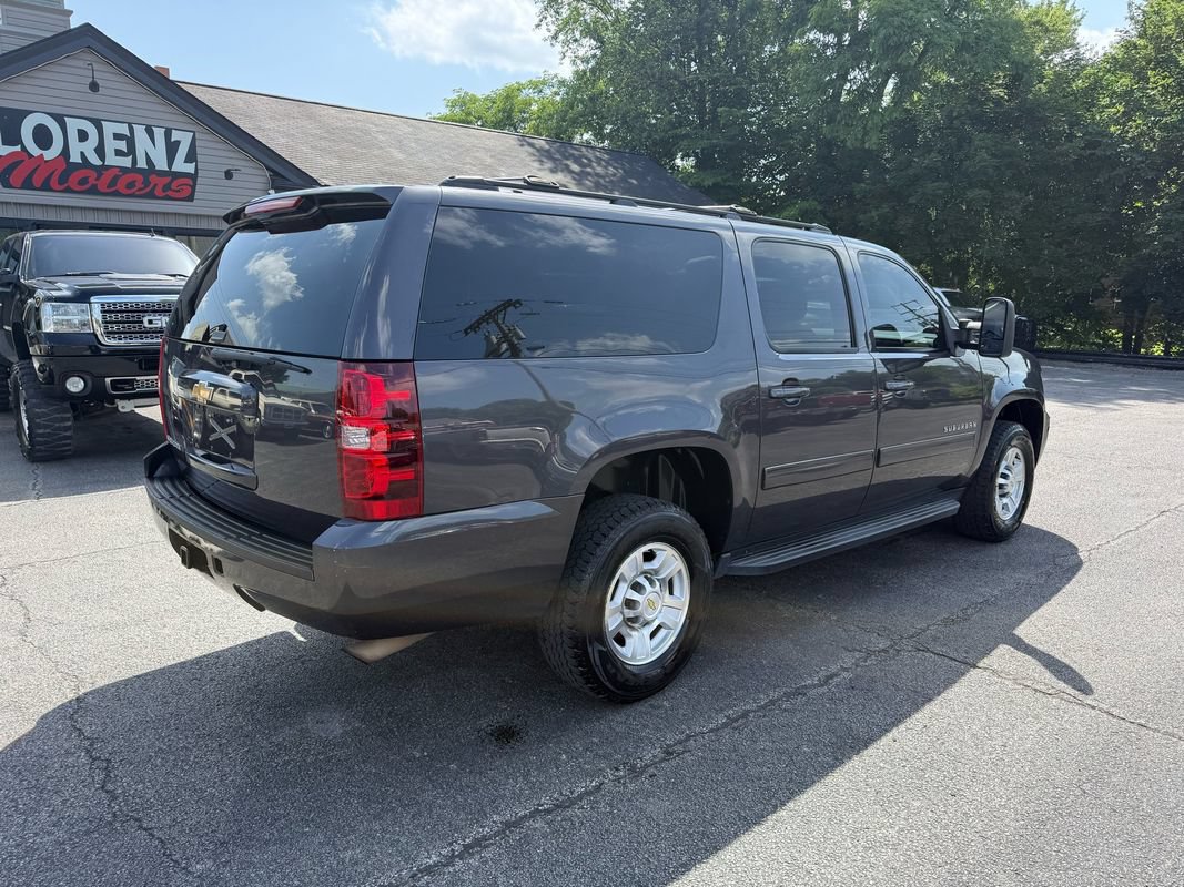 Used 2011 Chevrolet Suburban 2500 LS w/ Skid Plate Package AWD/4WD image 6