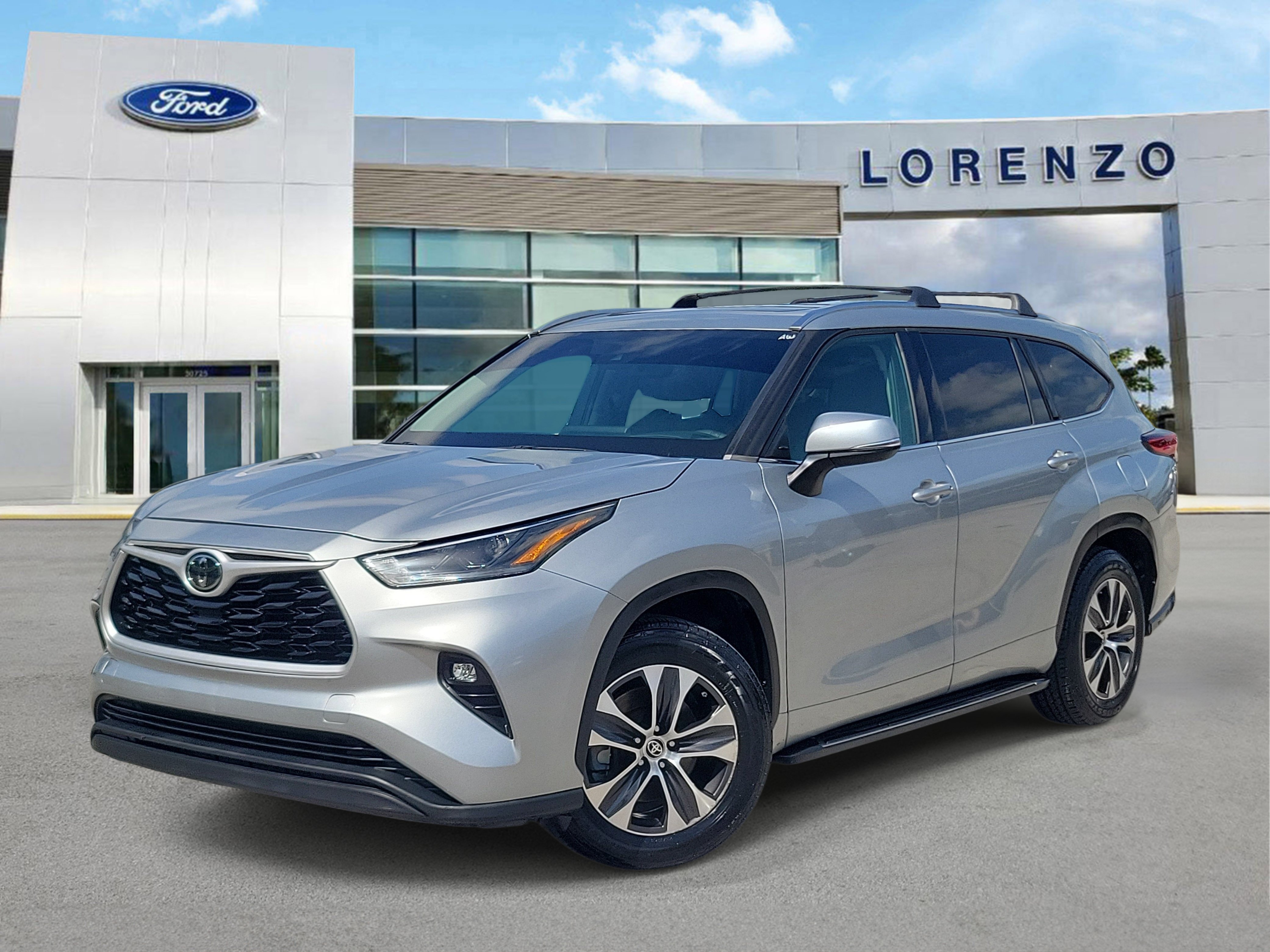 Used 2021 Toyota Highlander XLE