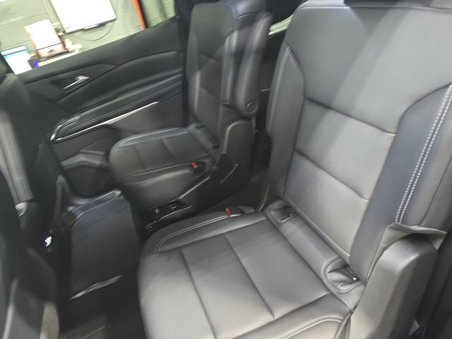 New 2026 Chevrolet Traverse LT w/ Sun and Wheel Package AWD/4WD image 16