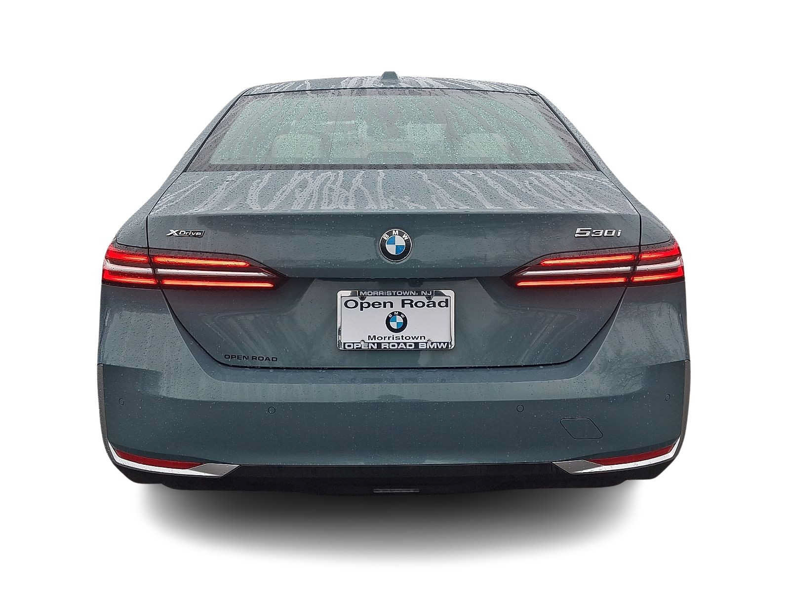 Used 2025 BMW 530i xDrive w/ Premium Package AWD/4WD image 5