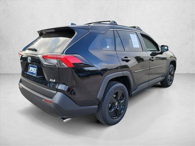 Used 2025 Toyota RAV4 XLE w/ Convenience Package FWD image 5