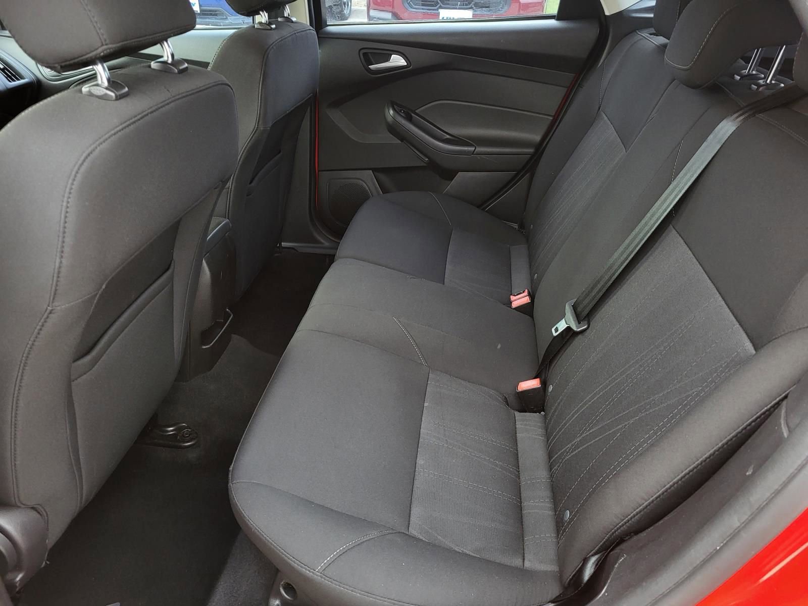 Used 2016 Ford Focus SE image 12