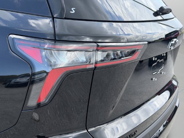 New 2027 Chevrolet Equinox RS w/ Safety and Technology Package FWD image 14