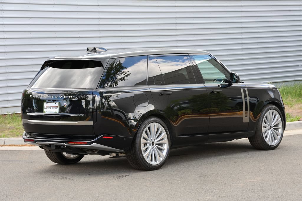 New 2026 Land Rover Range Rover Long Wheelbase SE AWD/4WD image 5