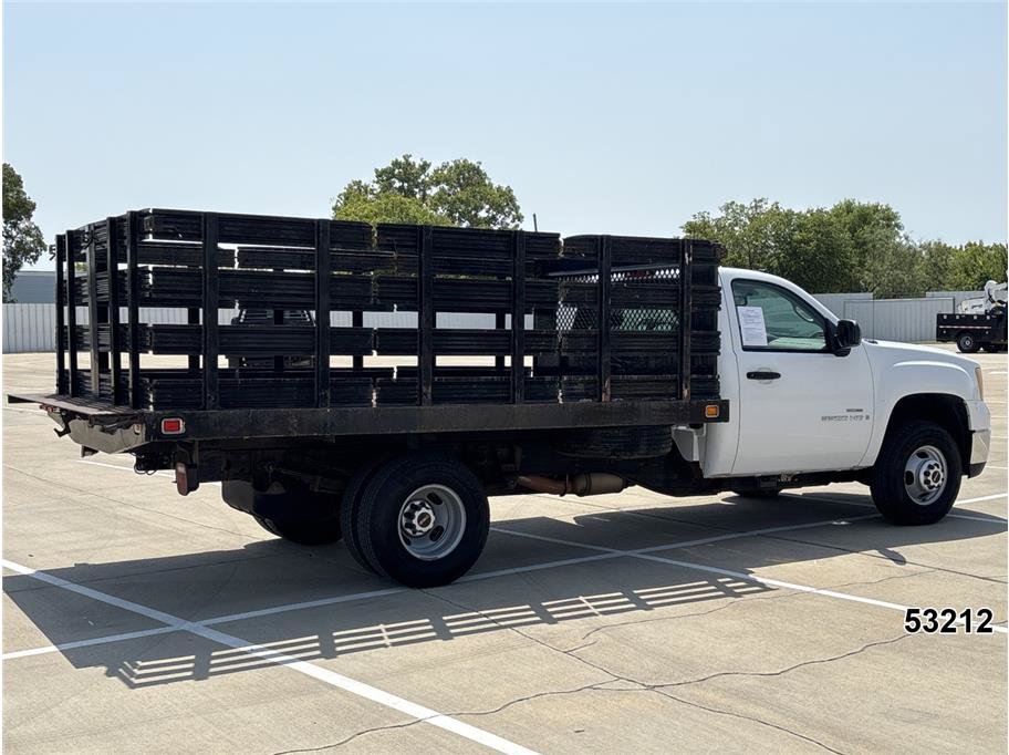 Used 2007 GMC Sierra 3500 W/T RWD image 2