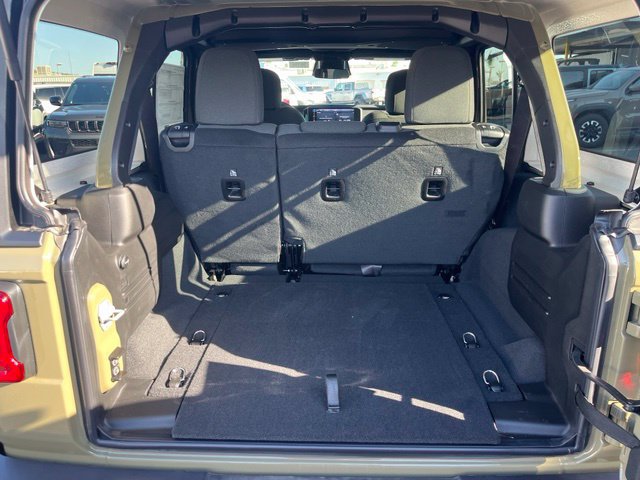 New 2026 Jeep Wrangler Unlimited Rubicon AWD/4WD image 20