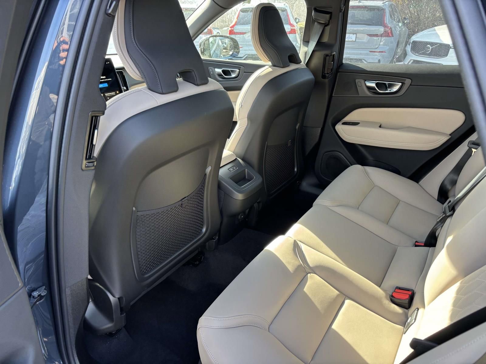 New 2026 Volvo XC60 B5 Plus w/ Protection Package Premier AWD/4WD image 25