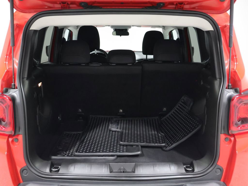 Used 2019 Jeep Renegade Trailhawk w/ LED Lighting Group image 4