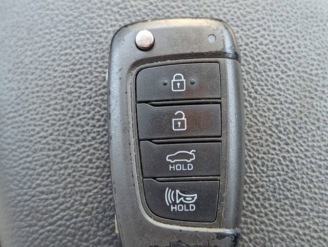 Certified 2022 Hyundai Accent SEL FWD image 25