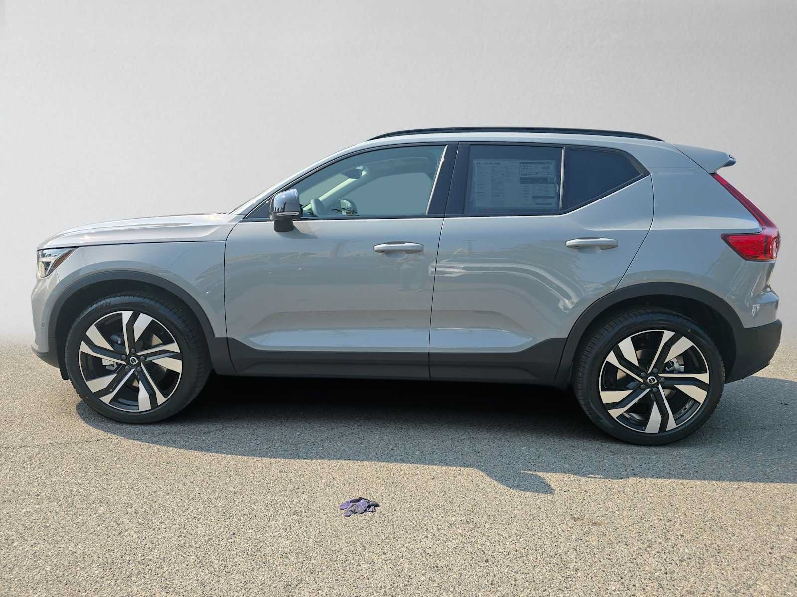 New 2026 Volvo XC40 B5 Ultra w/ Protection Package Premier AWD/4WD image 6