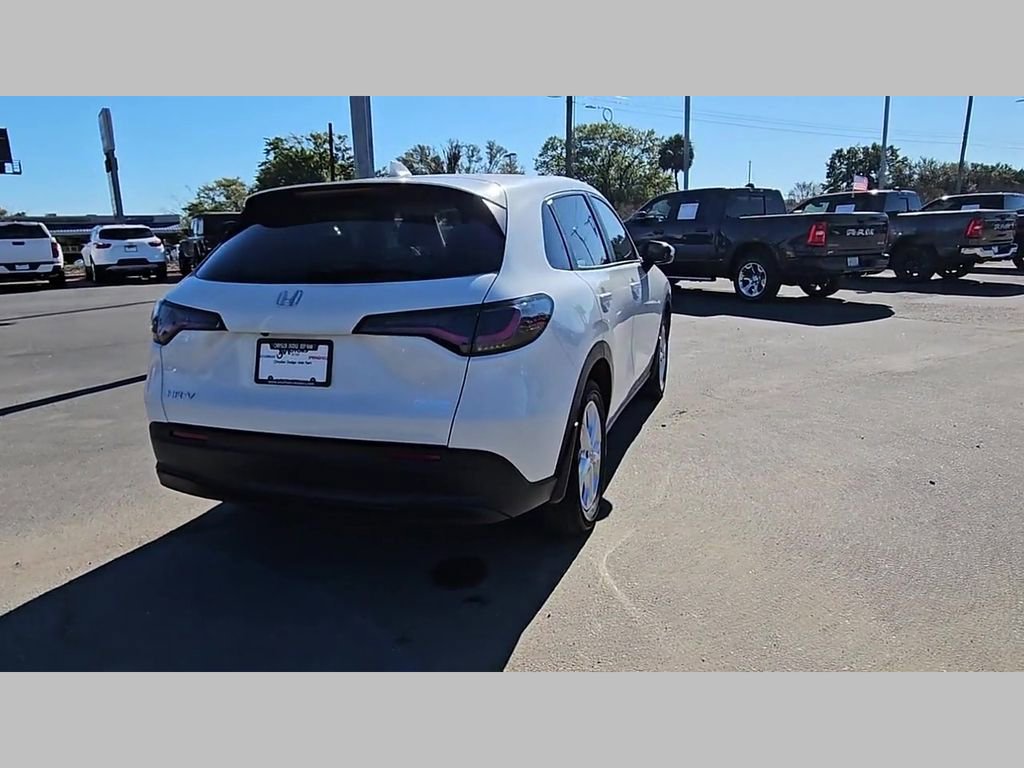 Used 2023 Honda HR-V LX image 33