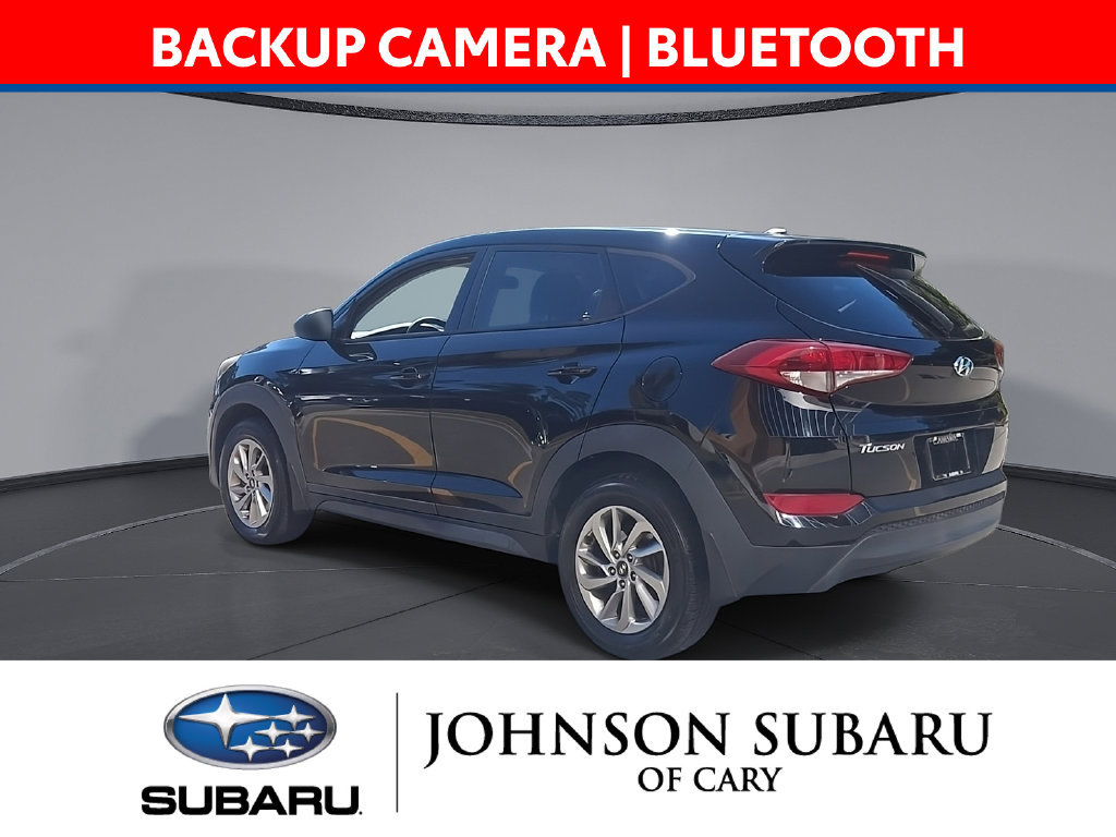 Used 2017 Hyundai Tucson SE w/ Cargo Package FWD image 2
