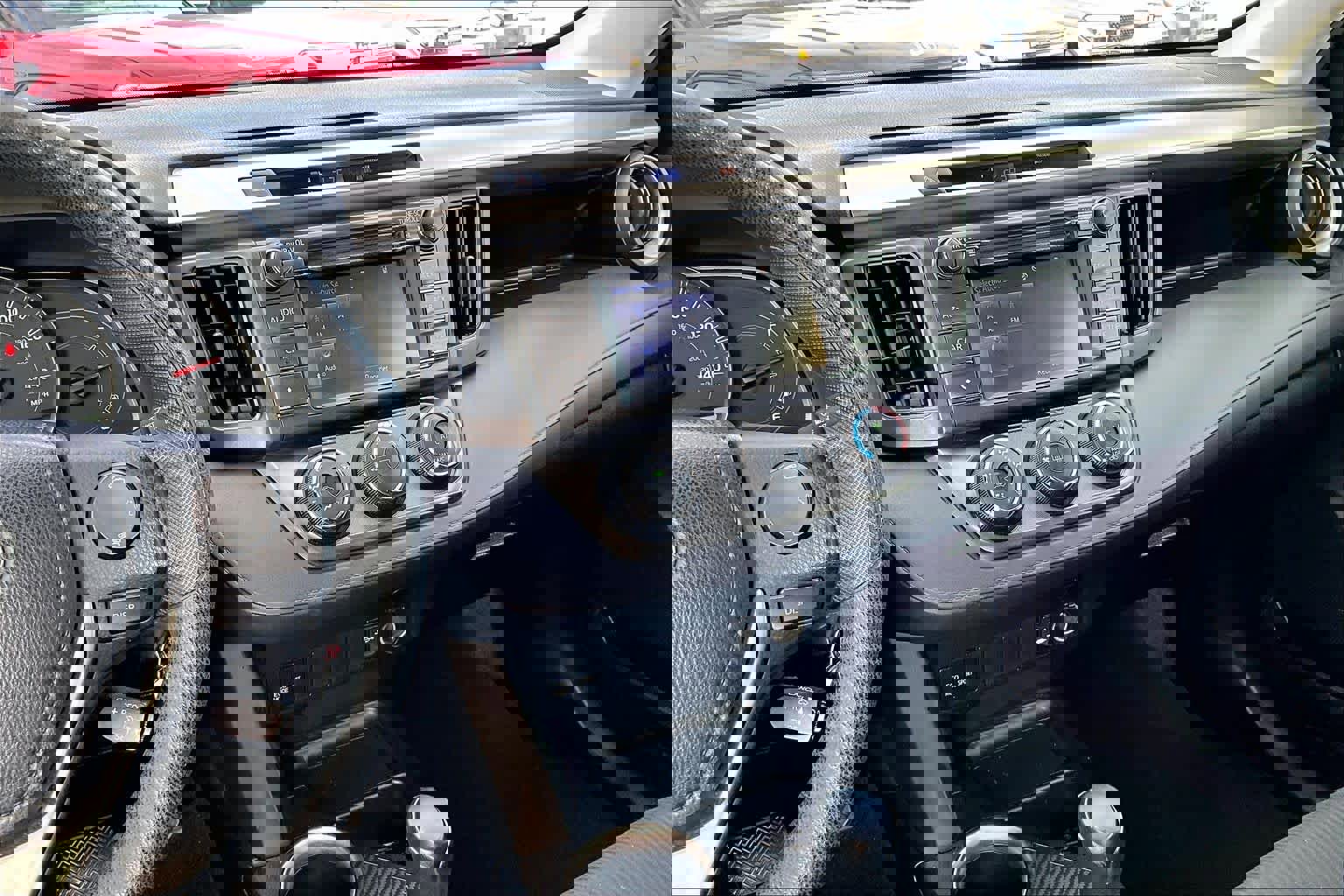 Used 2014 Toyota RAV4 LE image 6