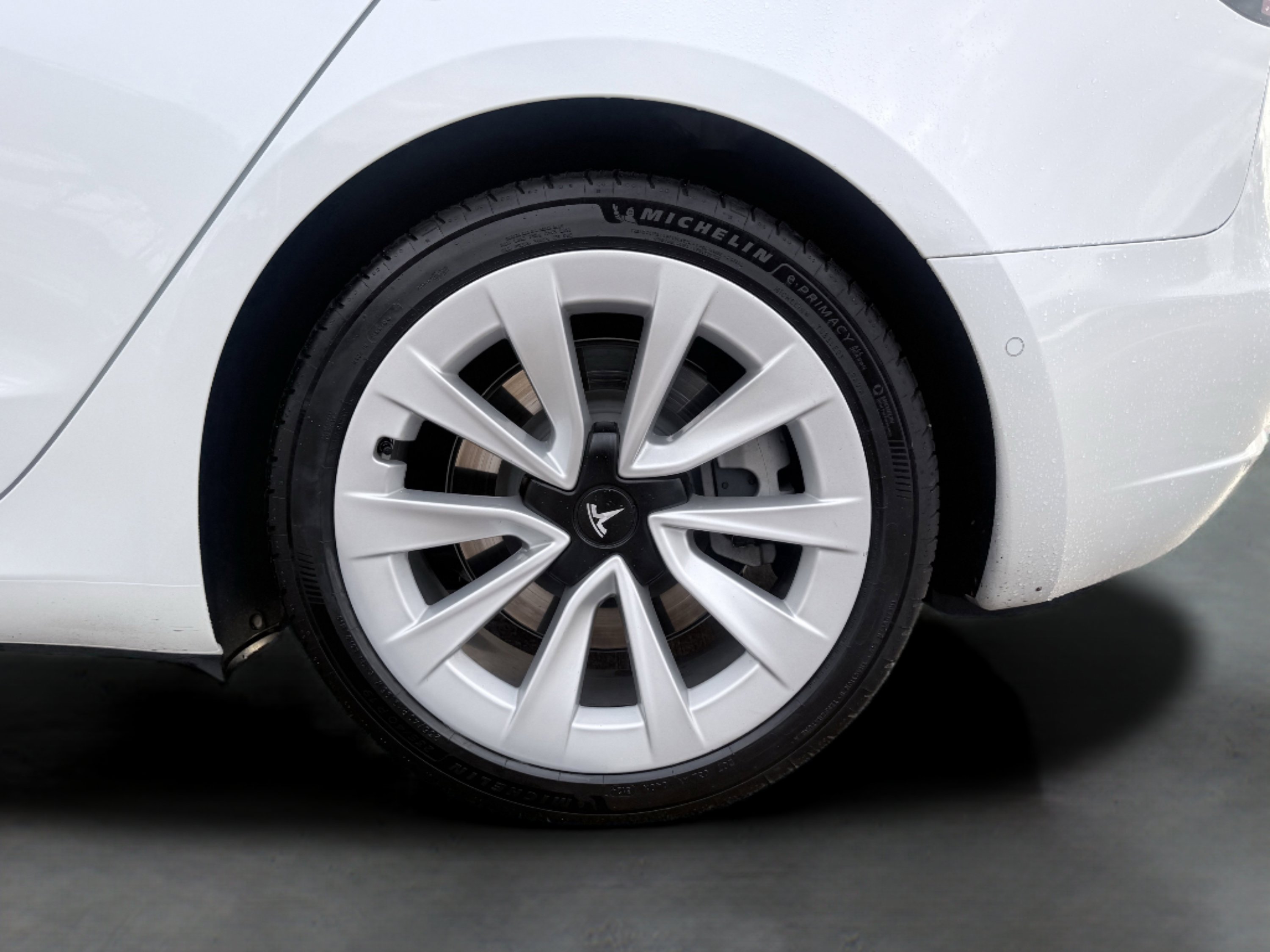 Used 2021 Tesla Model 3 Standard Range Plus image 17