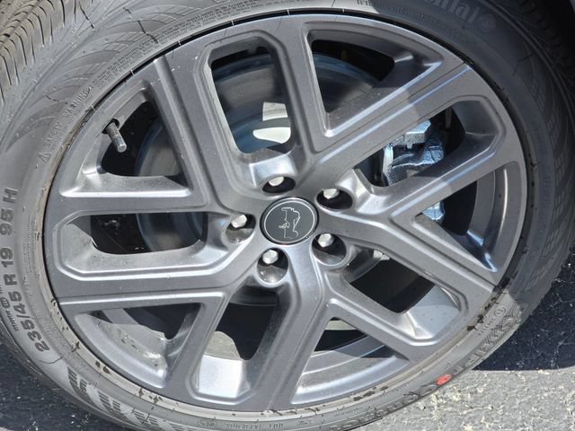 New 2026 Jeep Compass Limited w/ Sun, Sound & Navigation Group AWD/4WD image 23