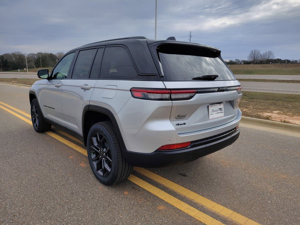 New 2025 Jeep Grand Cherokee Limited AWD/4WD image 7