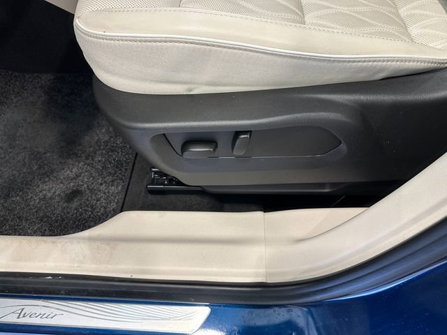 Certified 2023 Buick Envision Avenir image 28