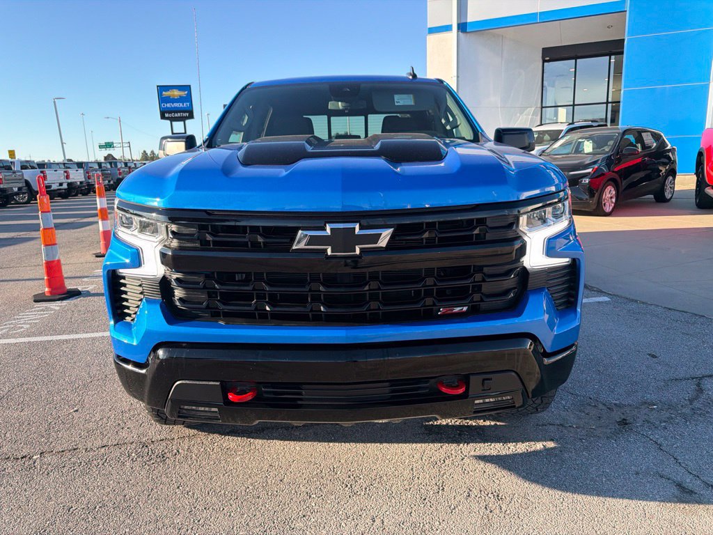 Used 2025 Chevrolet Silverado 1500 LT Trail Boss w/ Convenience Package II AWD/4WD image 6
