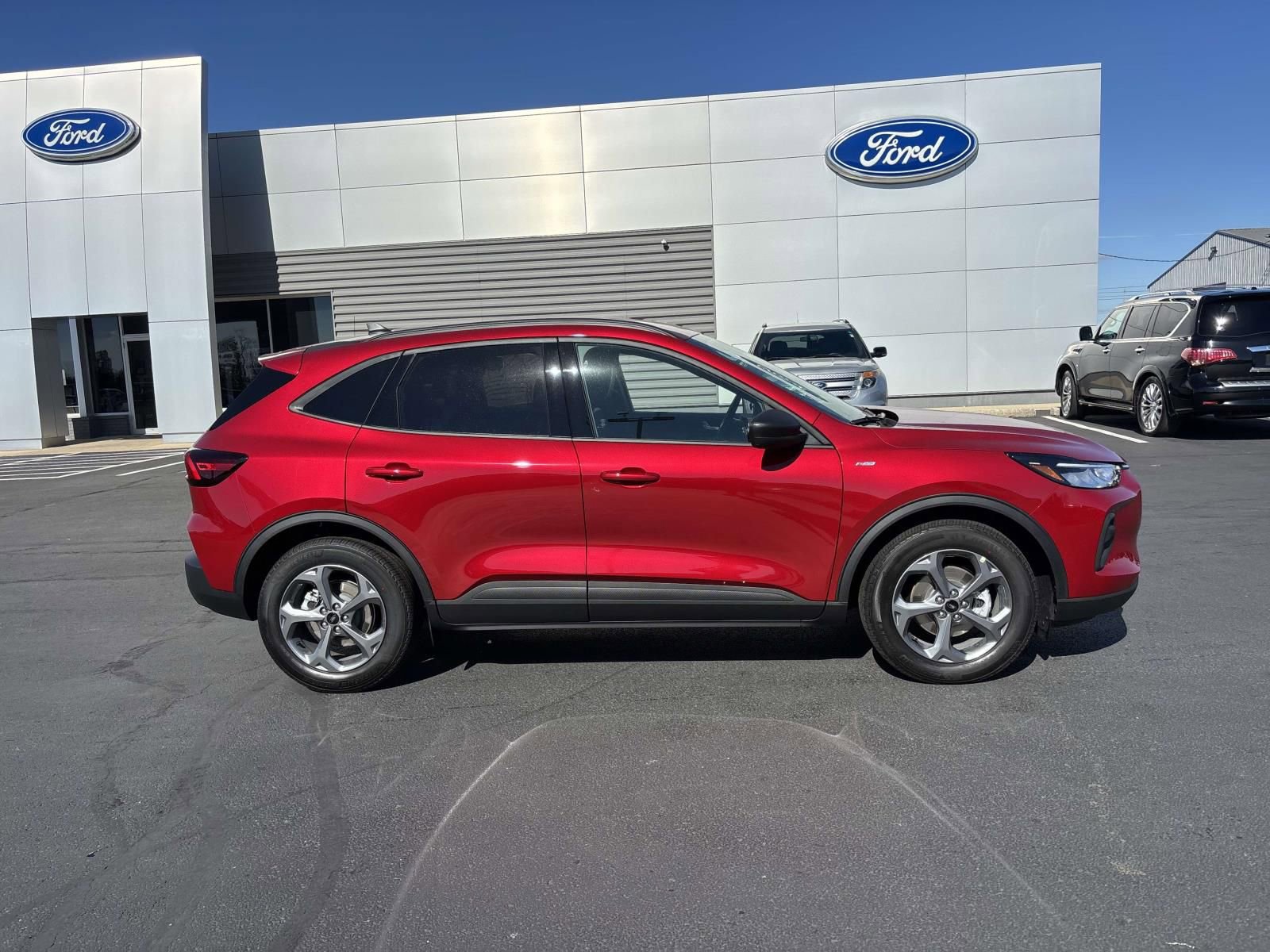 New 2026 Ford Escape ST-Line w/ Cold Weather Package image 8