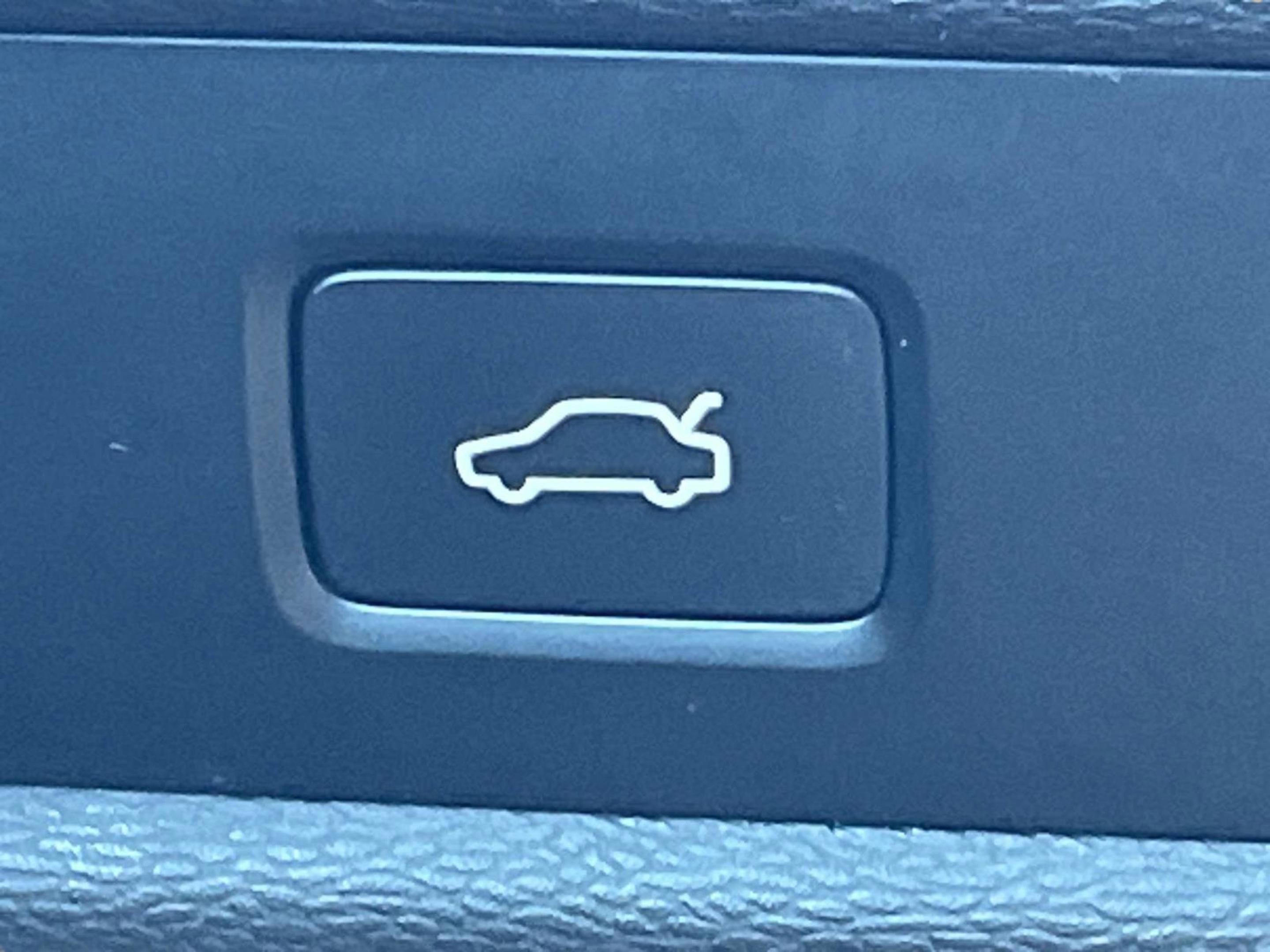 Used 2024 Volvo S60 B5 Core image 30