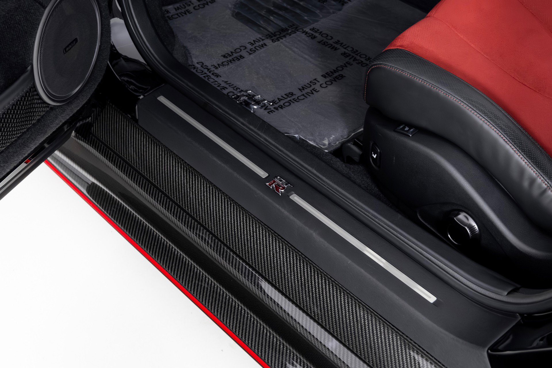 Used 2017 Nissan GT-R NISMO image 24