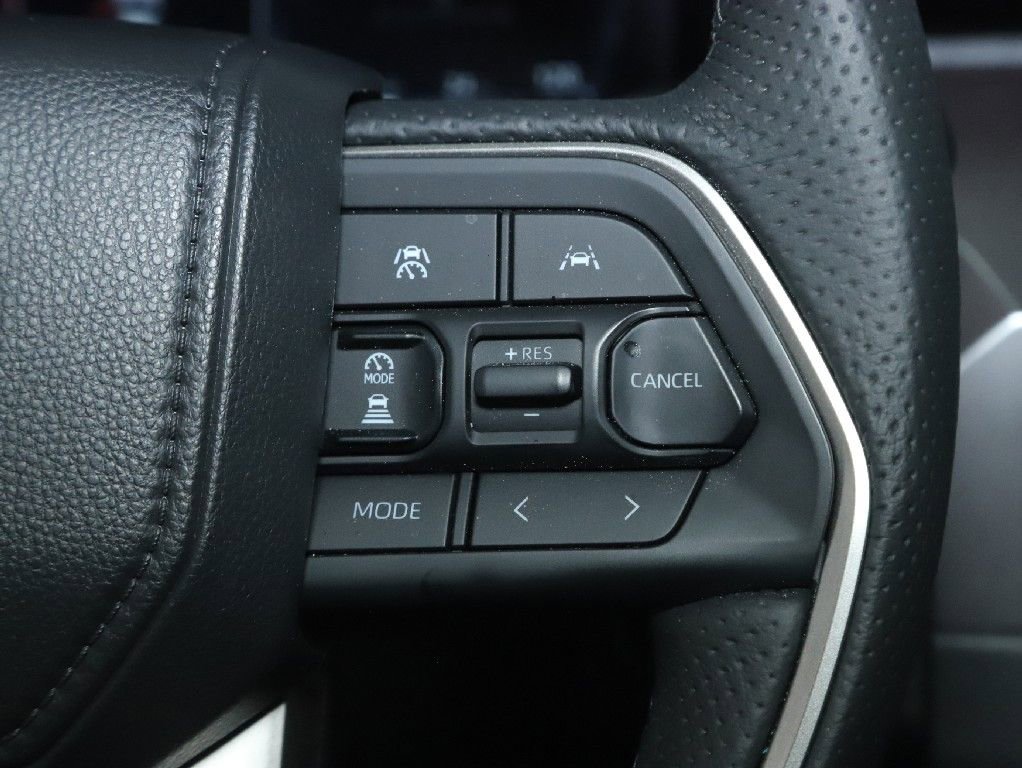 Used 2025 Toyota Tacoma TRD Off-Road AWD/4WD image 23