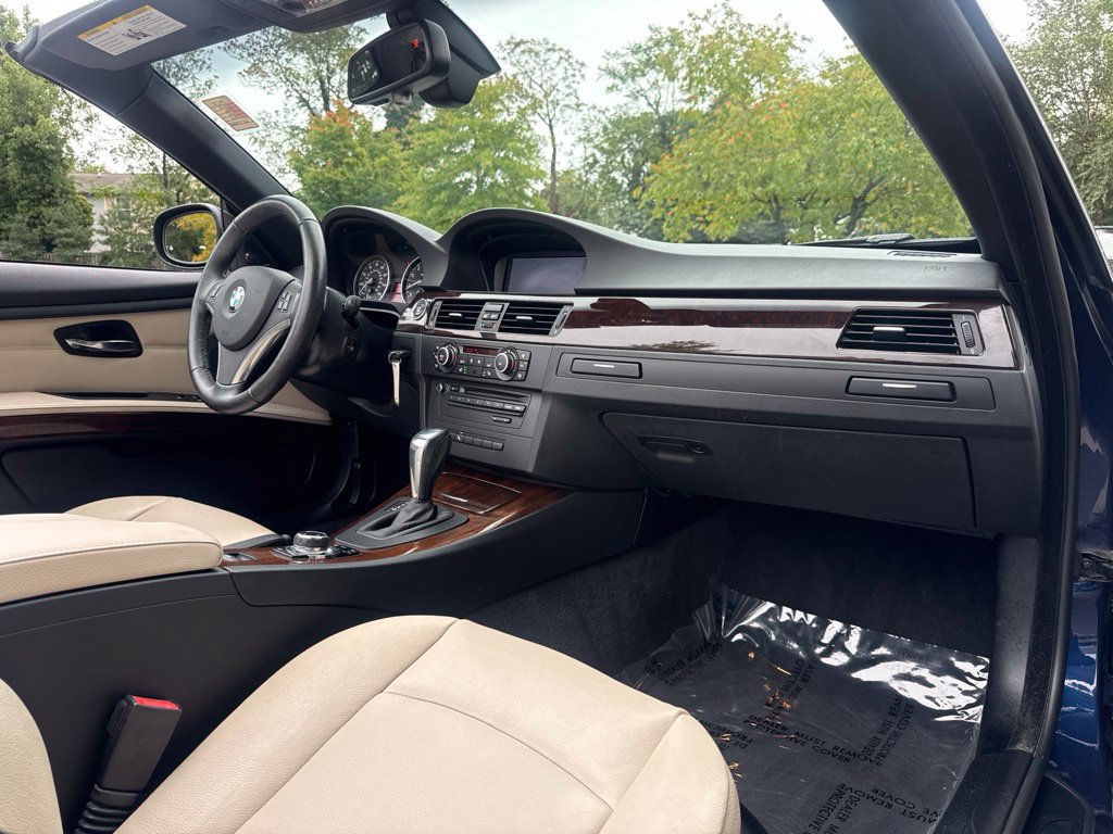 Used 2013 BMW 328i Convertible RWD image 34