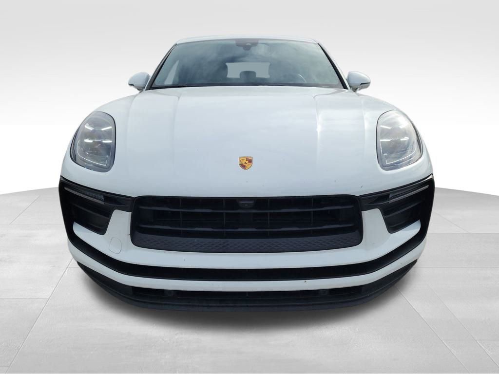 Used 2022 Porsche Macan image 2