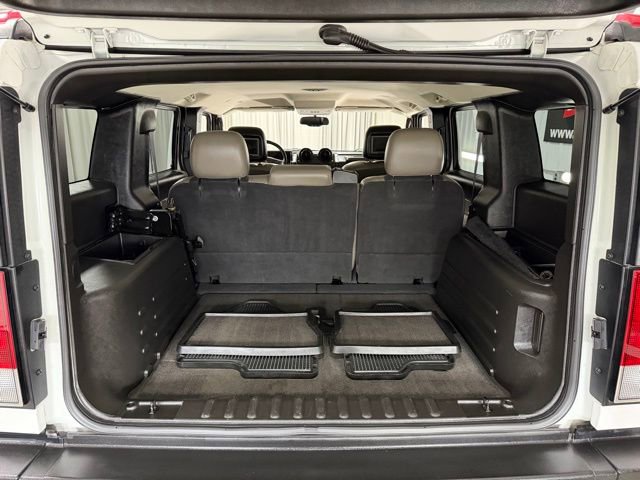 Used 2005 HUMMER H2 w/ Chrome Appearance Package image 9