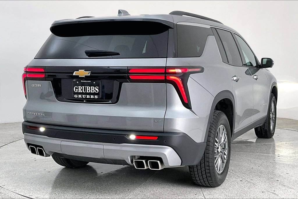 Used 2024 Chevrolet Traverse LT FWD image 15