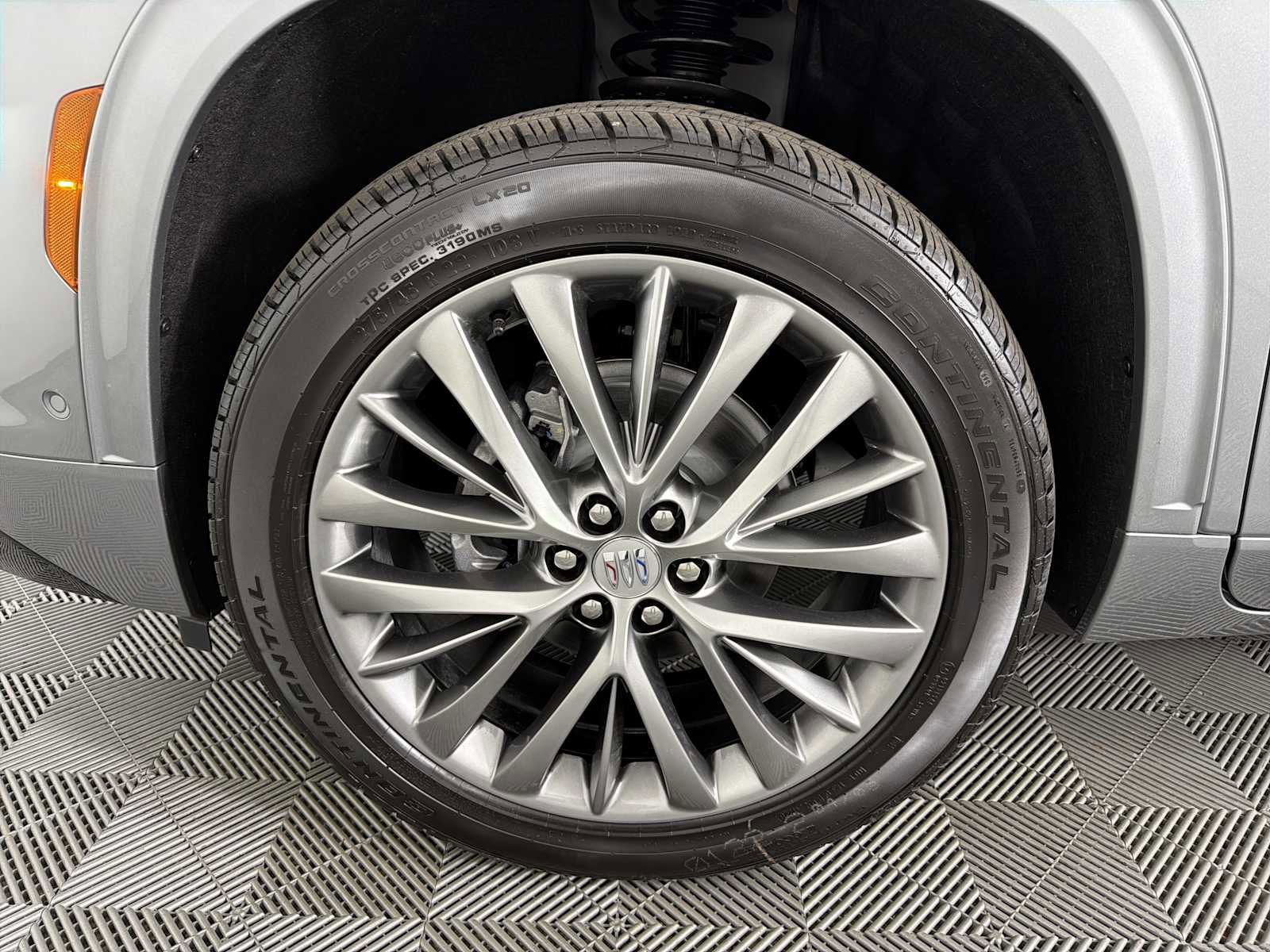 New 2026 Buick Enclave Avenir w/ Super Cruise Package FWD image 9