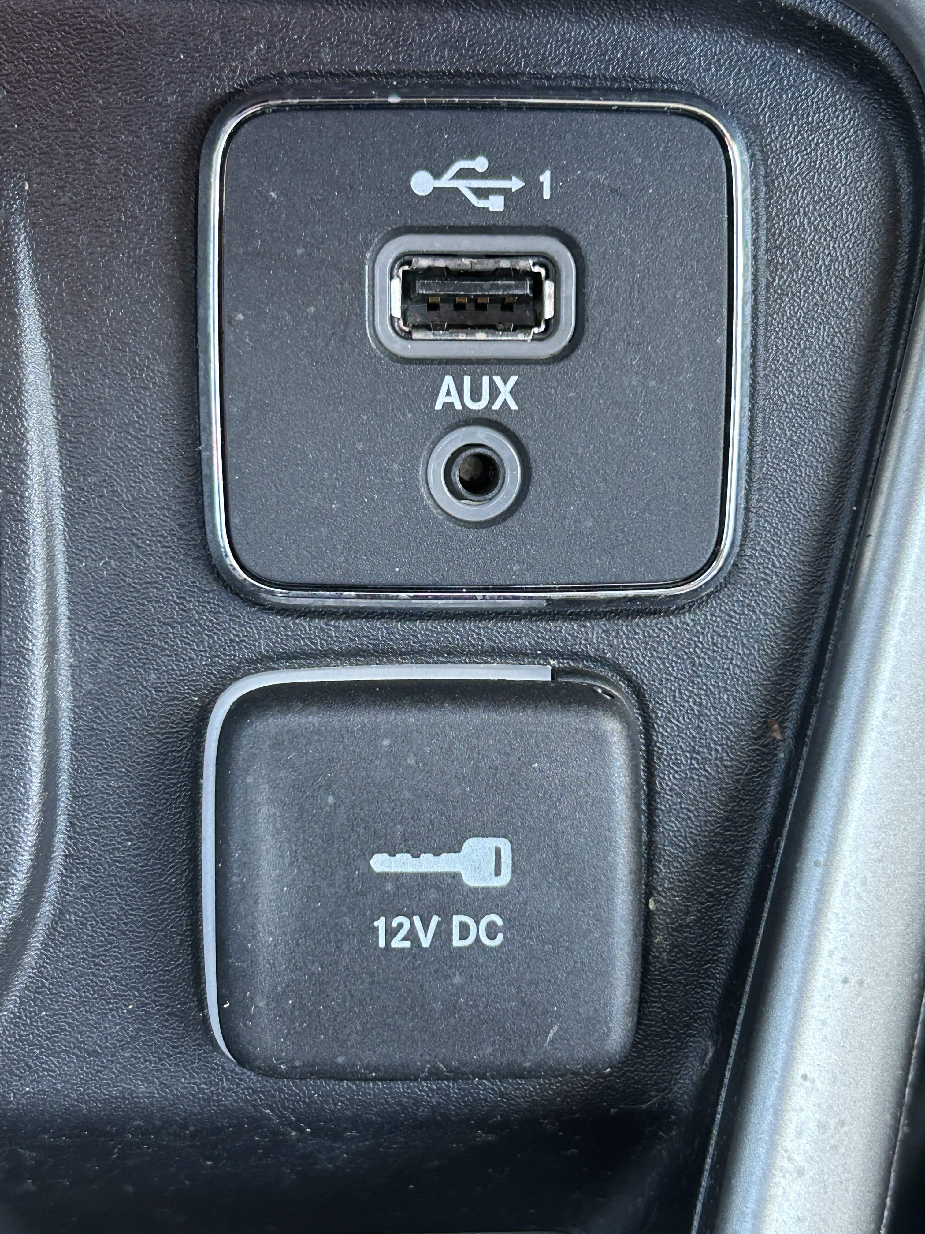 Used 2020 Jeep Compass Latitude AWD/4WD image 16