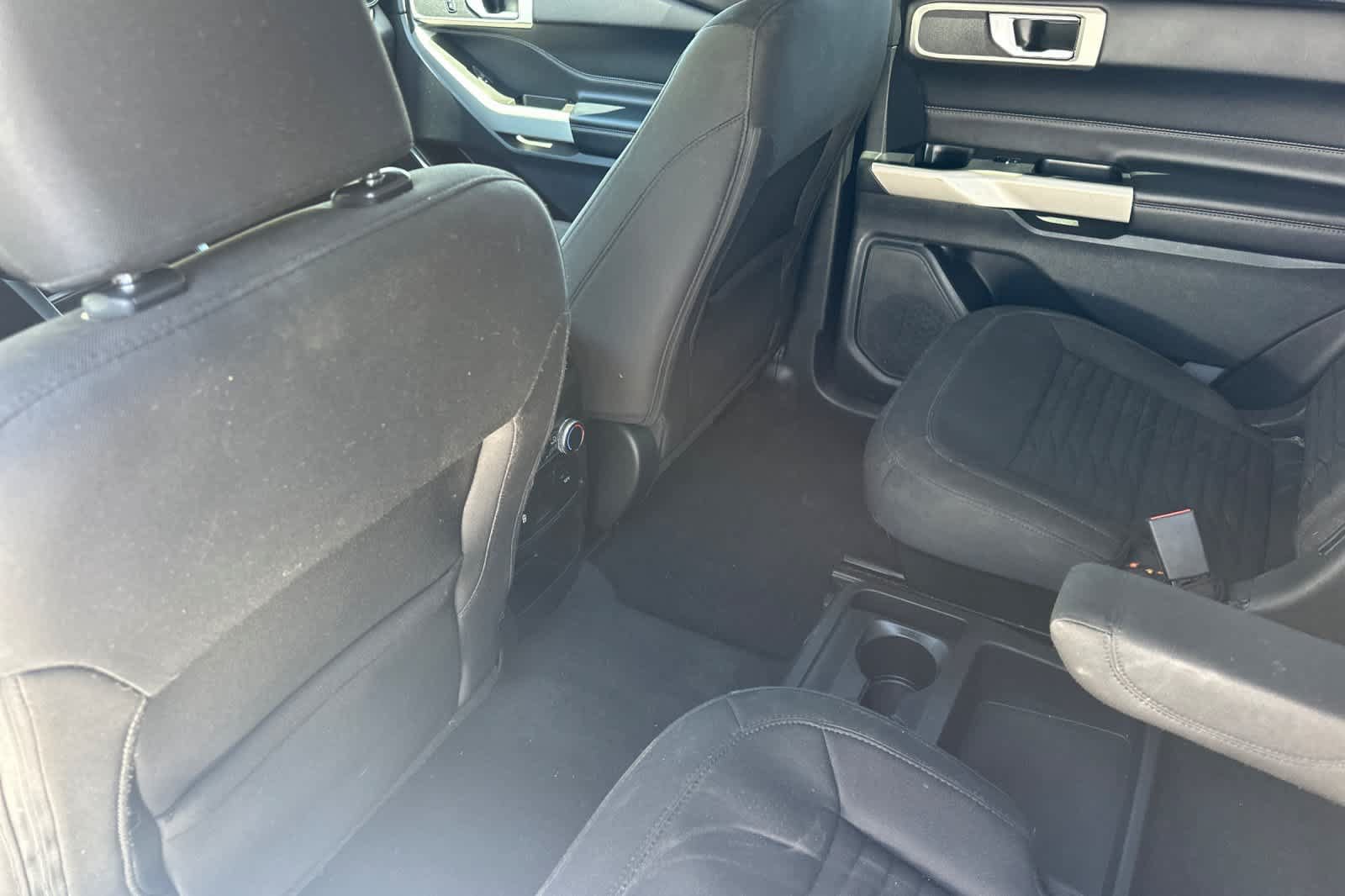Used 2021 Ford Explorer XLT RWD image 5